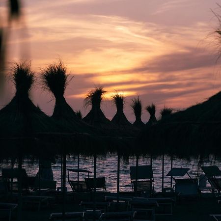 Royal Park Hotel Qerret المظهر الخارجي الصورة