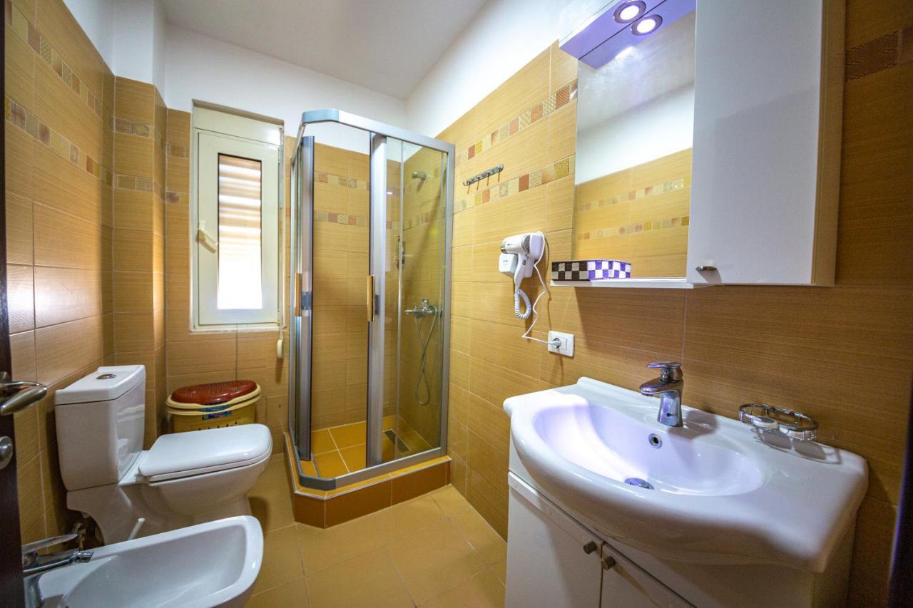 Royal Park Hotel Qerret المظهر الخارجي الصورة