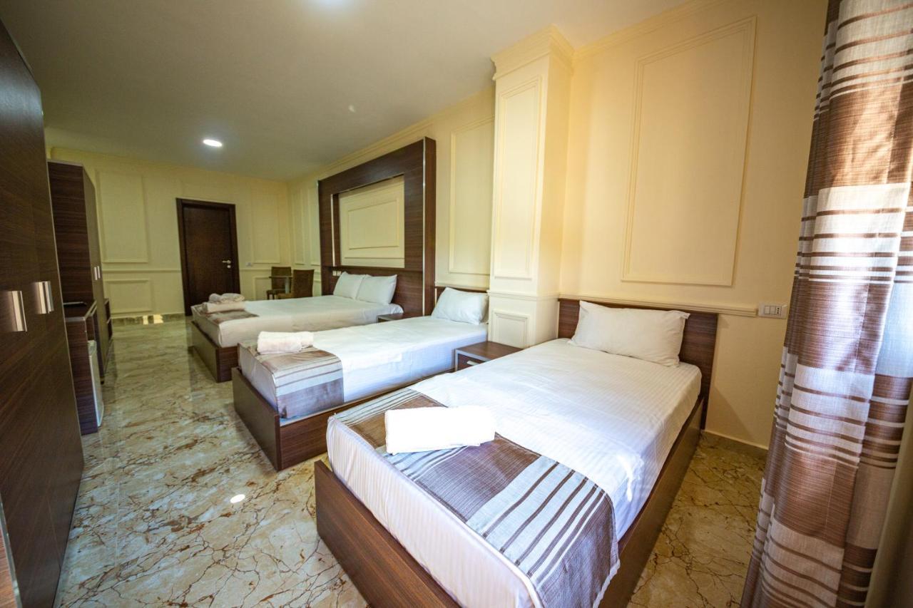 Royal Park Hotel Qerret المظهر الخارجي الصورة