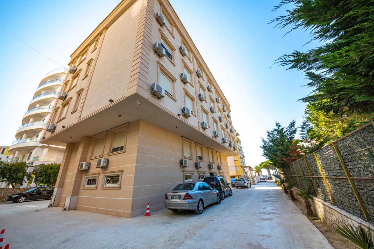 Royal Park Hotel Qerret المظهر الخارجي الصورة