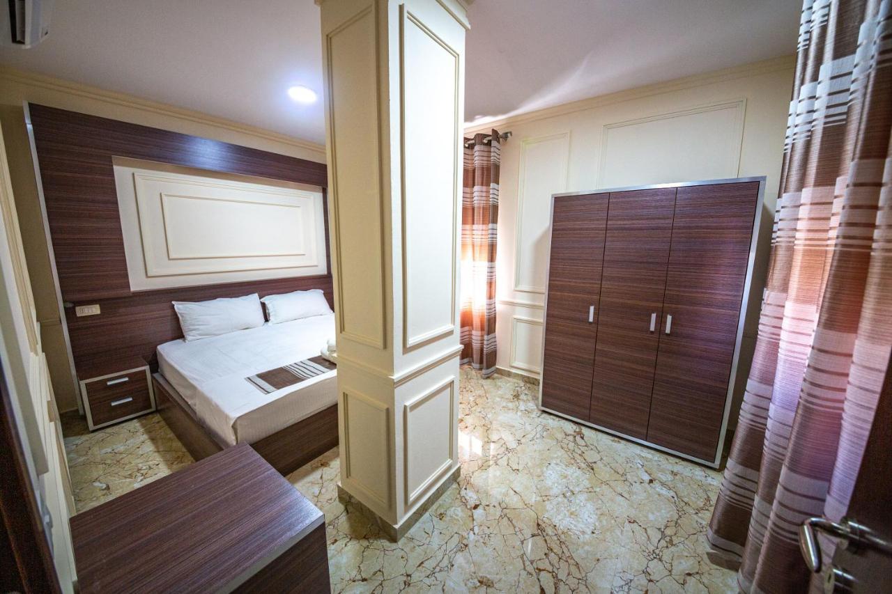 Royal Park Hotel Qerret المظهر الخارجي الصورة