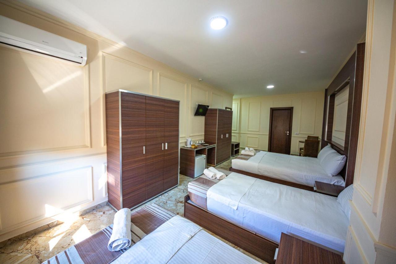 Royal Park Hotel Qerret المظهر الخارجي الصورة