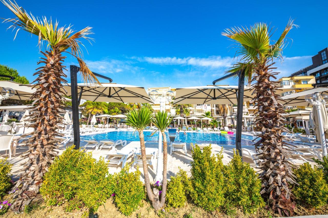 Royal Park Hotel Qerret المظهر الخارجي الصورة