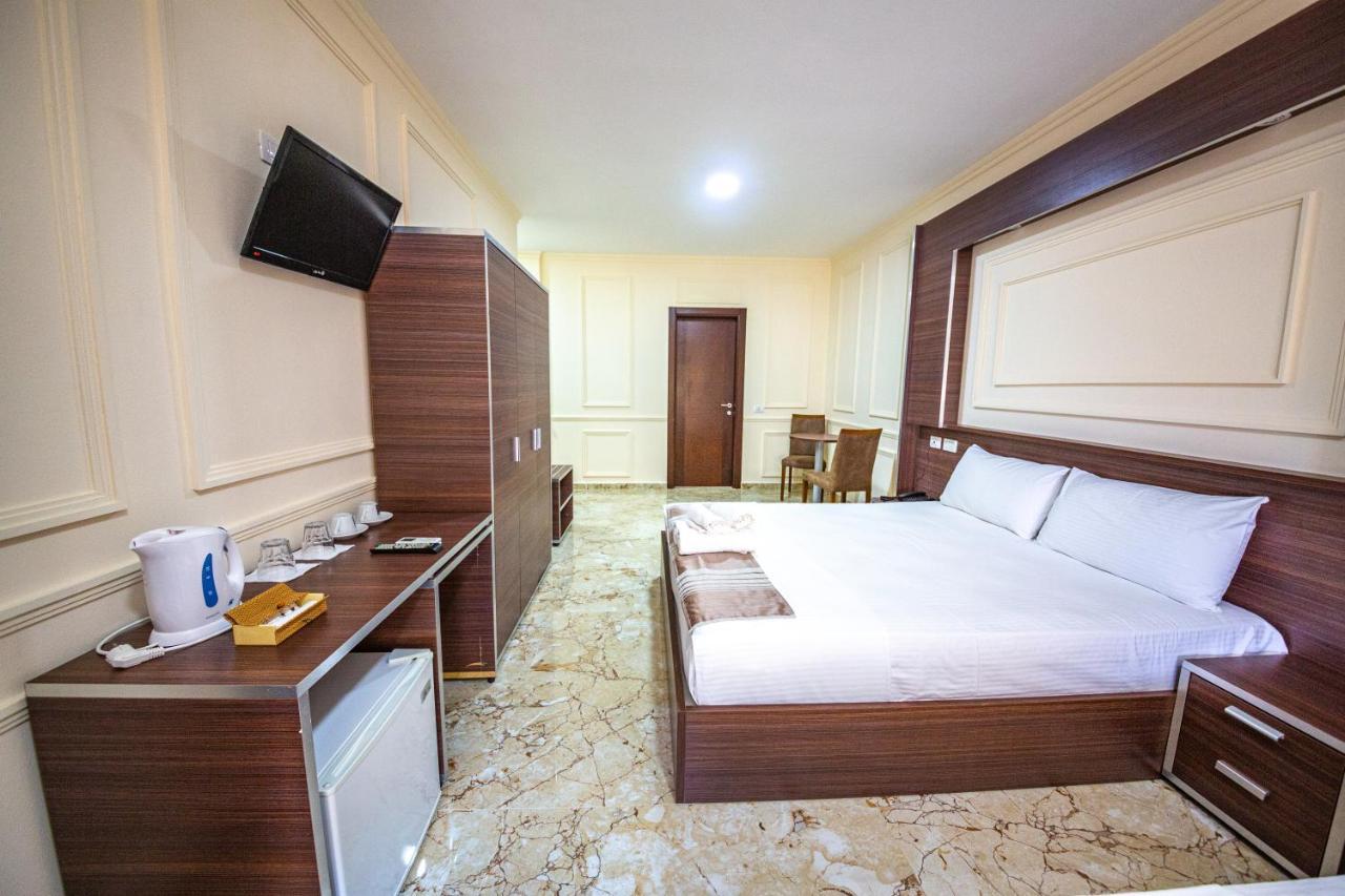 Royal Park Hotel Qerret المظهر الخارجي الصورة
