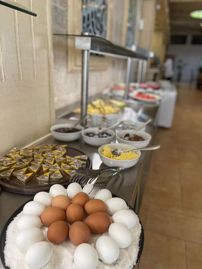 Royal Park Hotel Qerret المظهر الخارجي الصورة