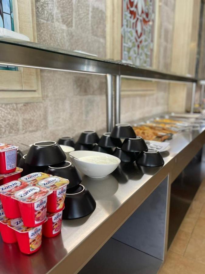Royal Park Hotel Qerret المظهر الخارجي الصورة
