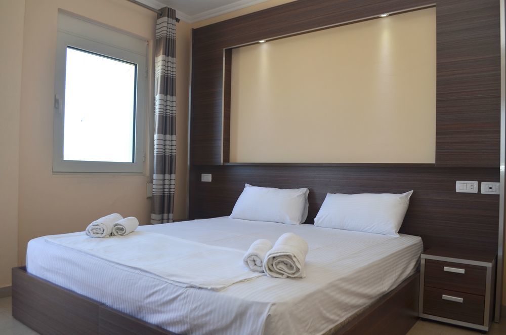 Royal Park Hotel Qerret المظهر الخارجي الصورة